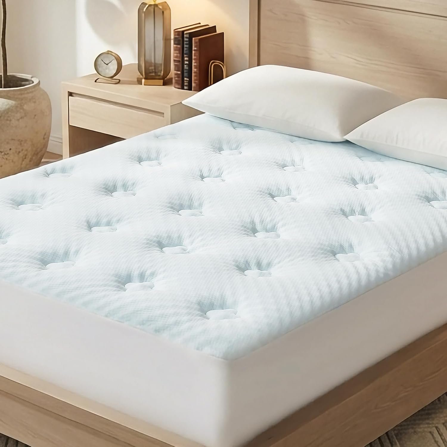 Hansleep Memory Foam Mattress Pad Topper Queen, Queen Foam Mattress Topper Viscose Derived from Bamboo, Queen Size Bed Mattress Pad Cover for Back Pain Relief, 60″ x80″, White
