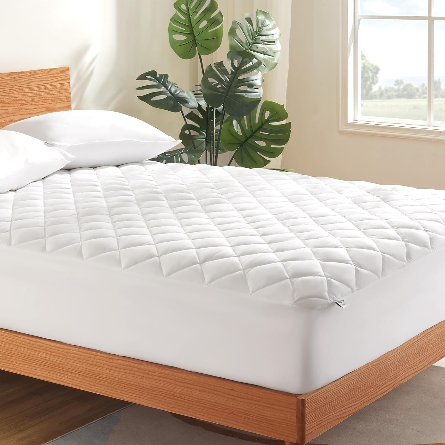 SLEEP ZONE Mattress Cover Queen Size Bed, Quilted Fitted Mattress Pad, Deep Pocket Mattress Protector Stretches up to 21 inches, Pillowtop Breathable Mattress Topper (White, 60×80)
