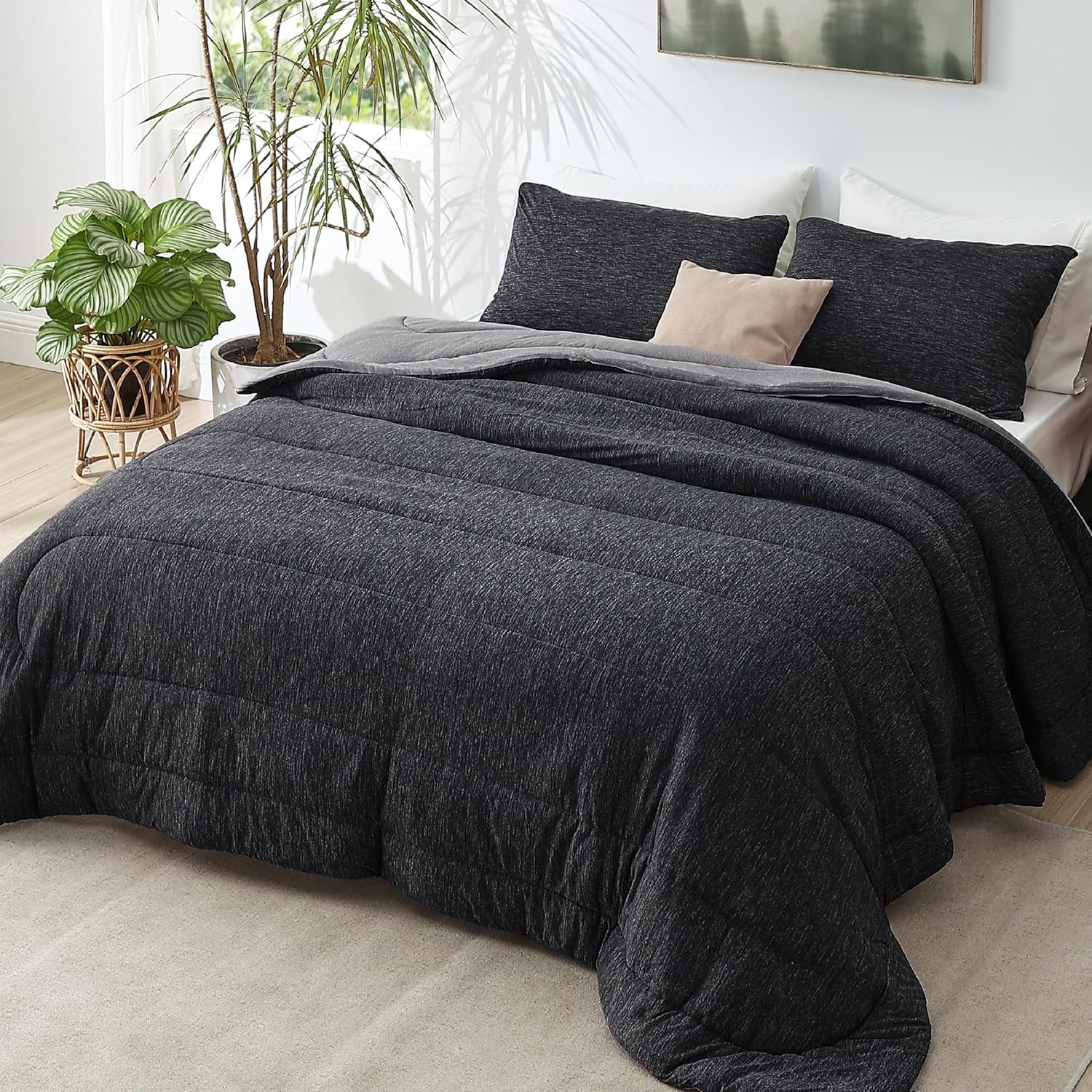 Bedsure Cooling Comforter Queen Size Charcoal Black – Lightweight Comforter Set for Hot Sleepers, Reversible Bedding for All Season, 3 Pieces, 1 Soft Comforter (88″x88″) and 2 Pillow Cases (20″x26″)